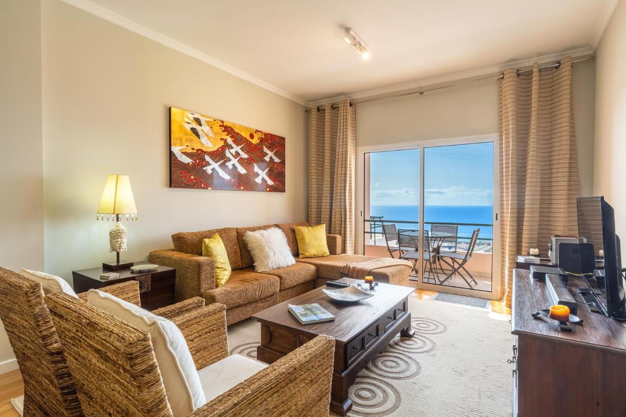 Stylish With Balcony And Amazing Views Over Funchal And The Sea Funchal (Madeira)