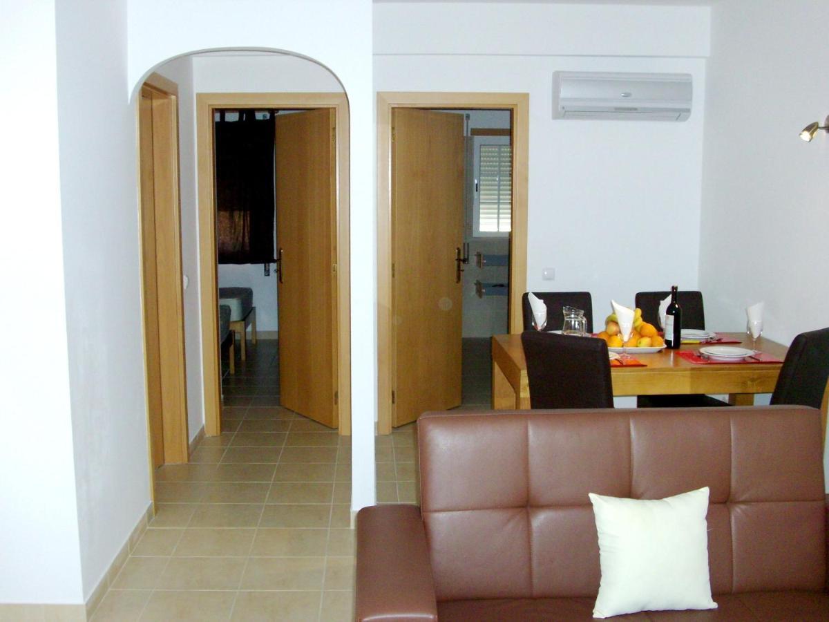 Apartment Charming With Shared Pool Albufeira