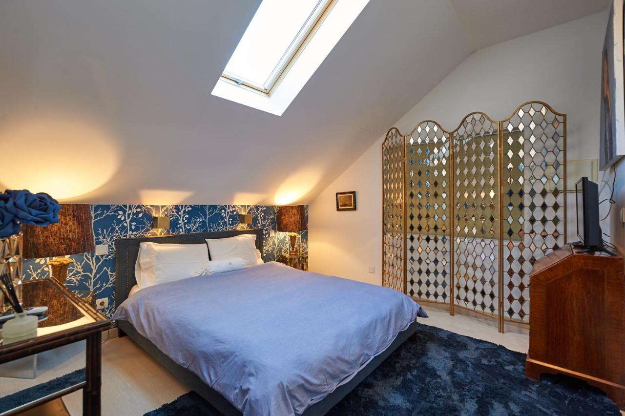 Spacious In With Private Garden 120 M² Apartment *