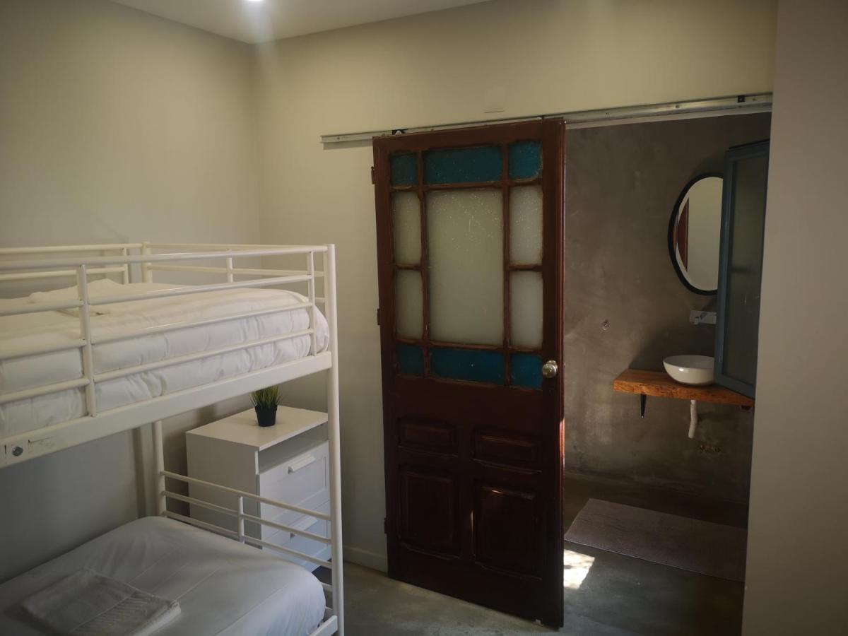 Naga Laut Surf Villa * Costa da Caparica