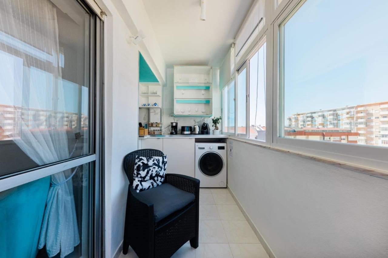 Apartment 2 - 5 Mins From & Bars Costa da Caparica