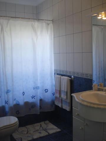 Guest house Casa Caloura, Quarto Deluxe Beautiful View *