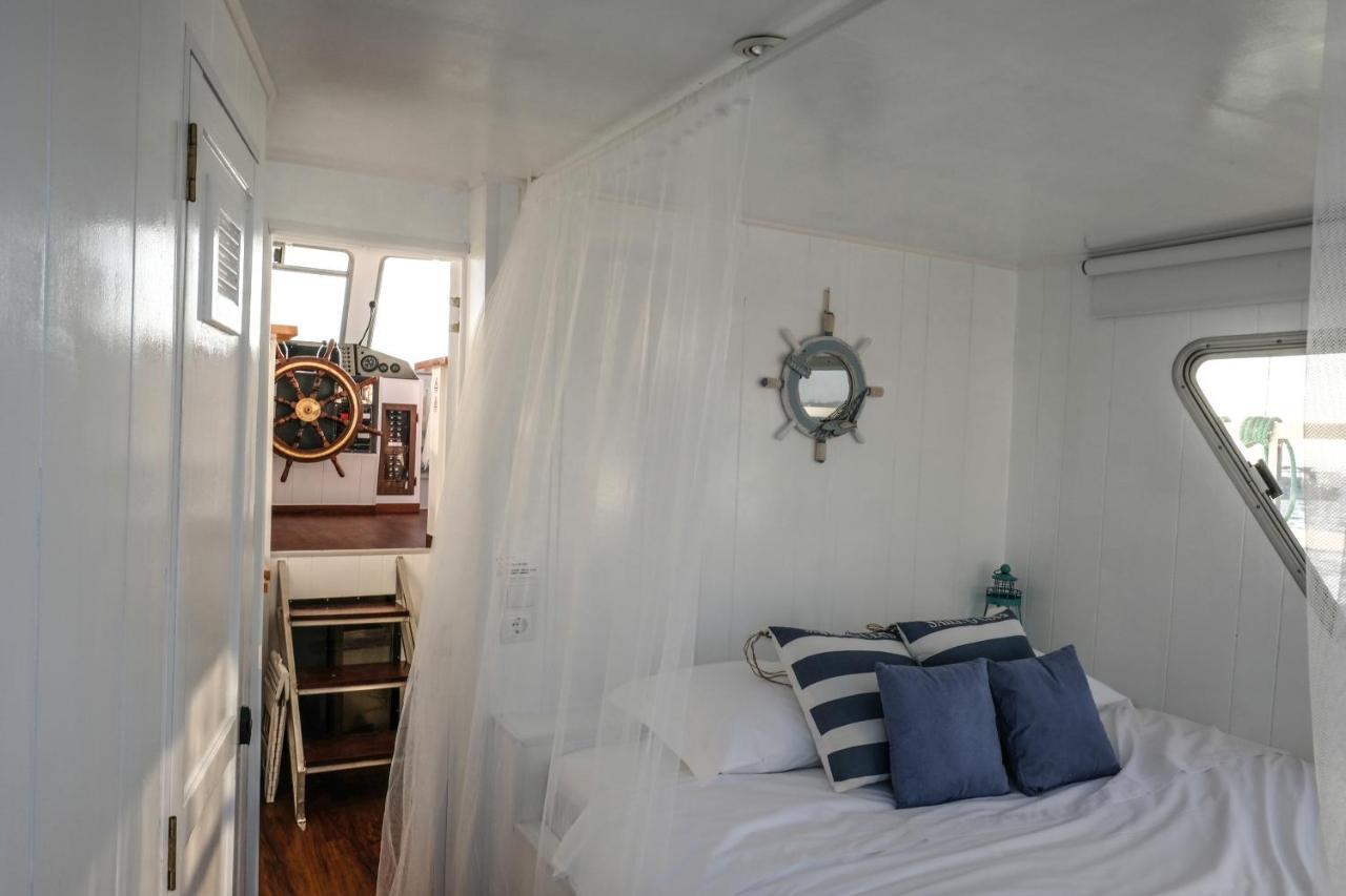 Botel Barco Casa Marina