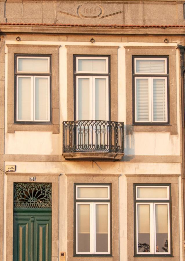 Apartment By The Sea *