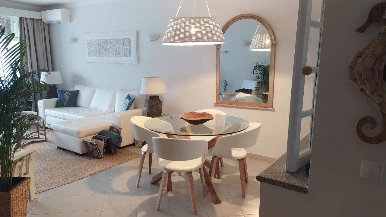 Three Palms Apartment *