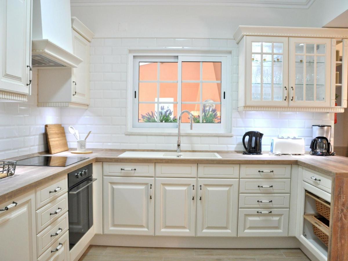 Villa In A Quiet Area With Private Pool Near The Golf Courses And The Marina Villa Vilamoura