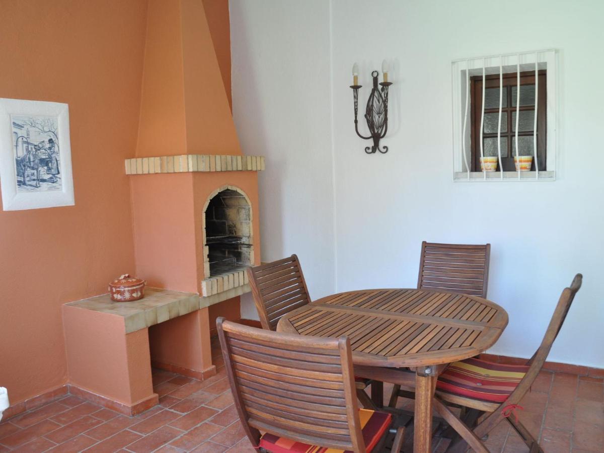 Villa In A Quiet Area With Private Pool Near The Golf Courses And The Marina Villa Vilamoura