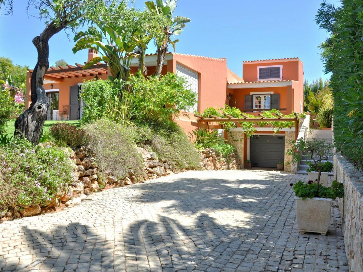 Villa In A Quiet Area With Private Pool Near The Golf Courses And The Marina Villa Vilamoura