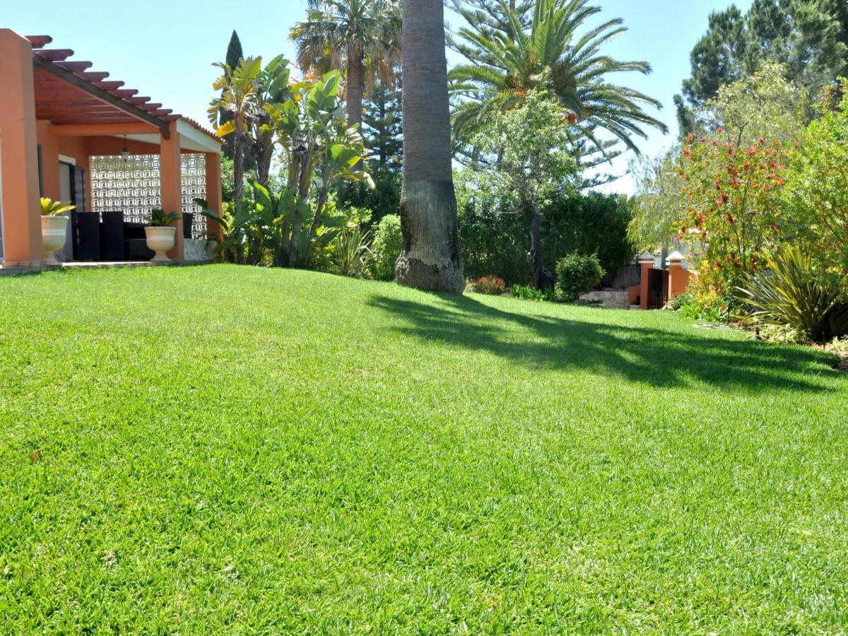 Villa In A Quiet Area With Private Pool Near The Golf Courses And The Marina *