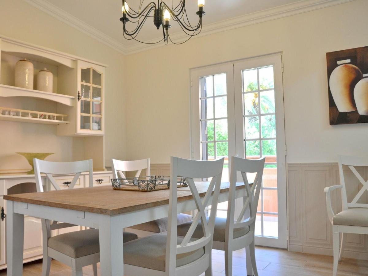 Villa Villa In A Quiet Area With Private Pool Near The Golf Courses And The Marina *