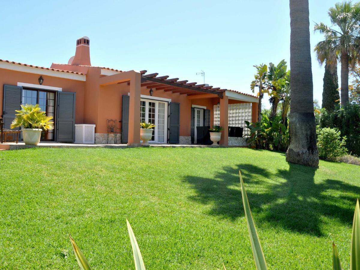 Villa Villa In A Quiet Area With Private Pool Near The Golf Courses And The Marina Vilamoura