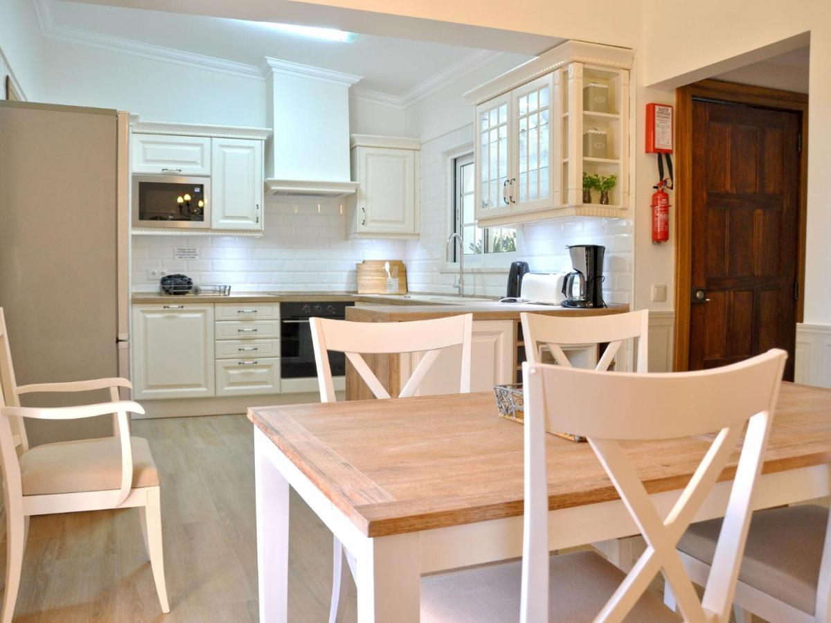 Villa Villa In A Quiet Area With Private Pool Near The Golf Courses And The Marina Vilamoura