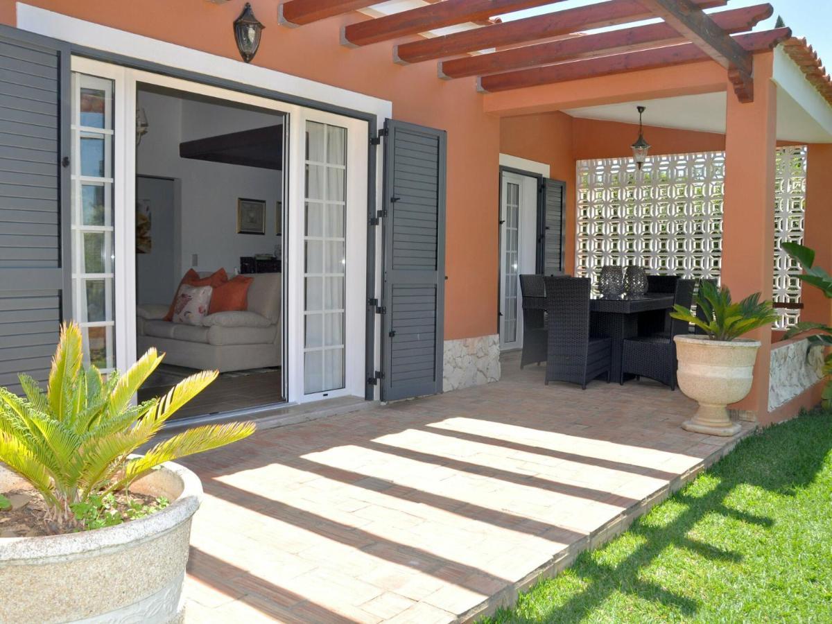 Villa In A Quiet Area With Private Pool Near The Golf Courses And The Marina Villa