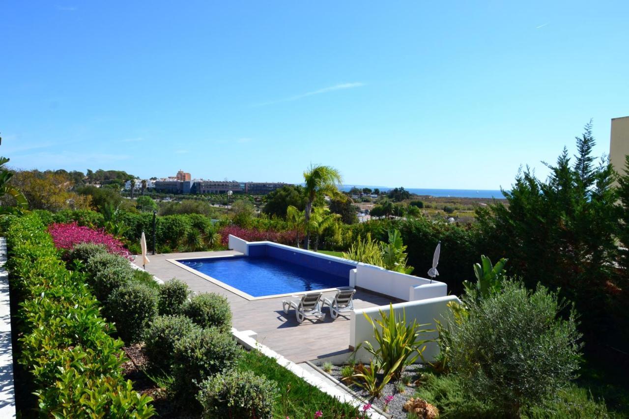 Vila Bella, Meia Praia, * Lagos