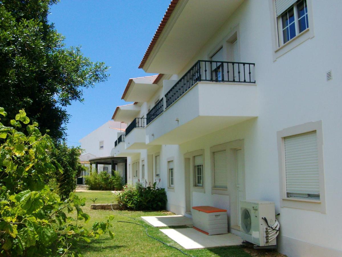 Charming With Shared Pool * Albufeira