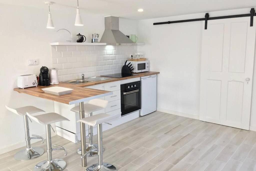 Azores Black Mountain House, Estudio E T2 Ilha Do Pico Apartment