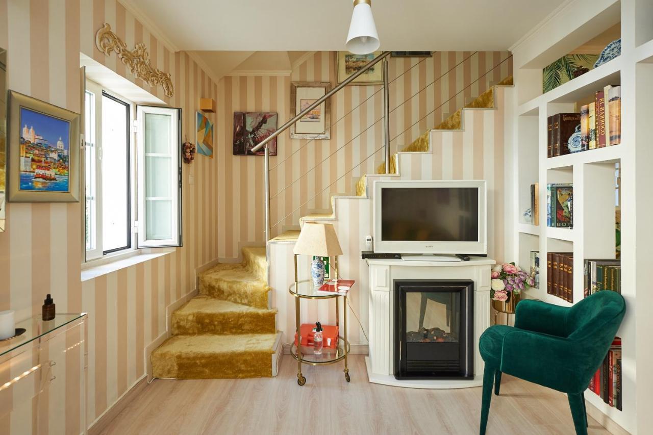 Spacious In With Private Garden 120 M² Apartment *