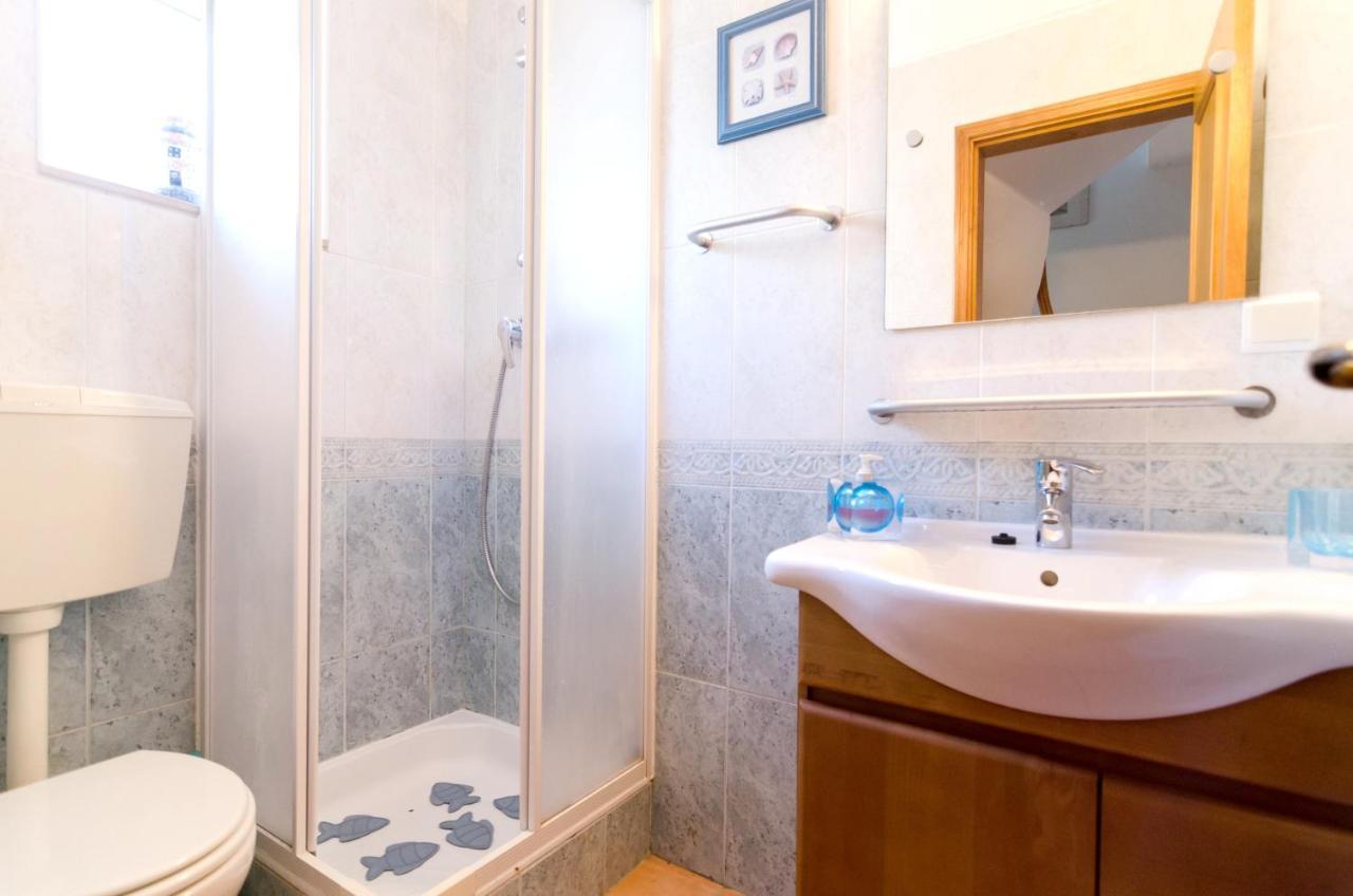 Charming House In With Shared Pool Vilamoura