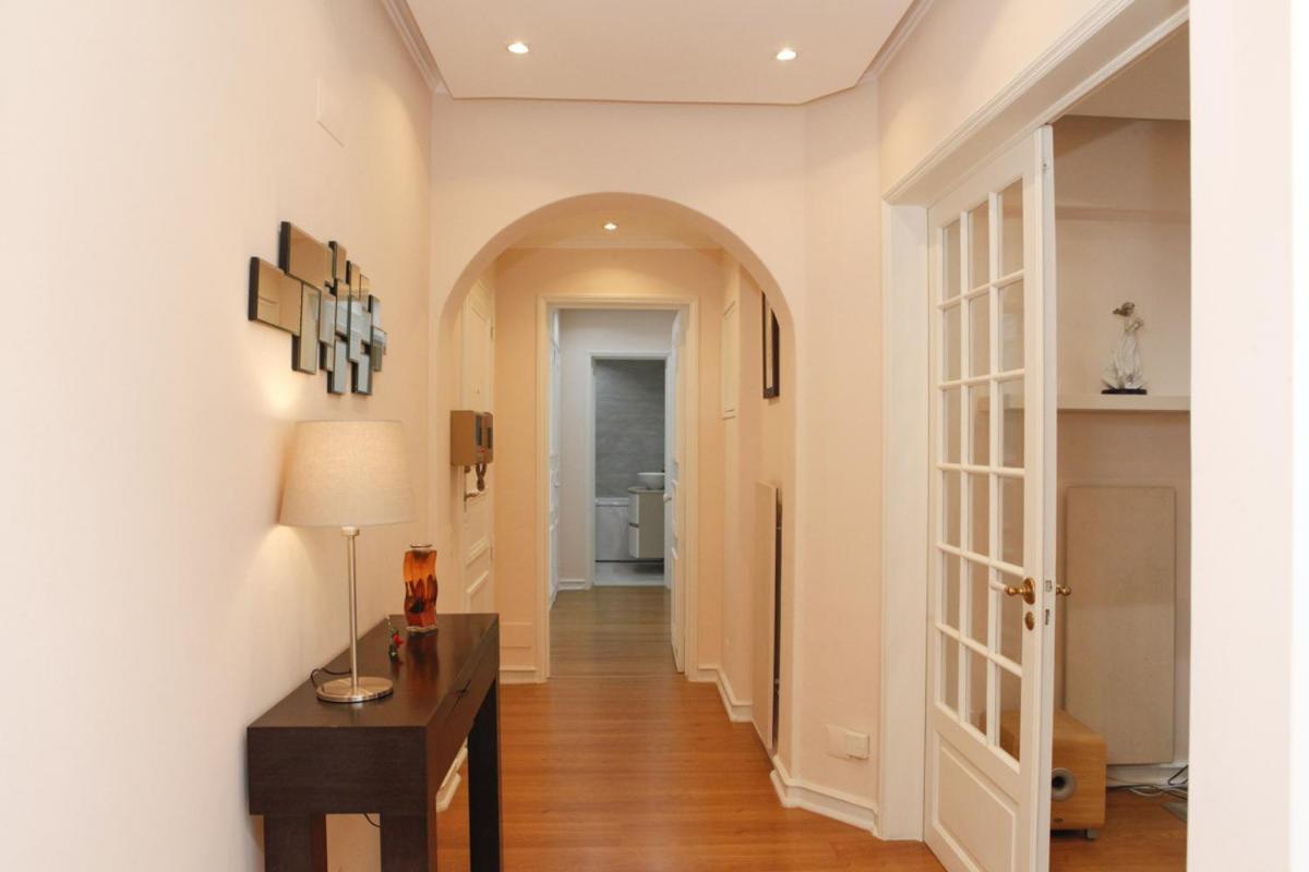Apartment The Words' In The Heart Of *