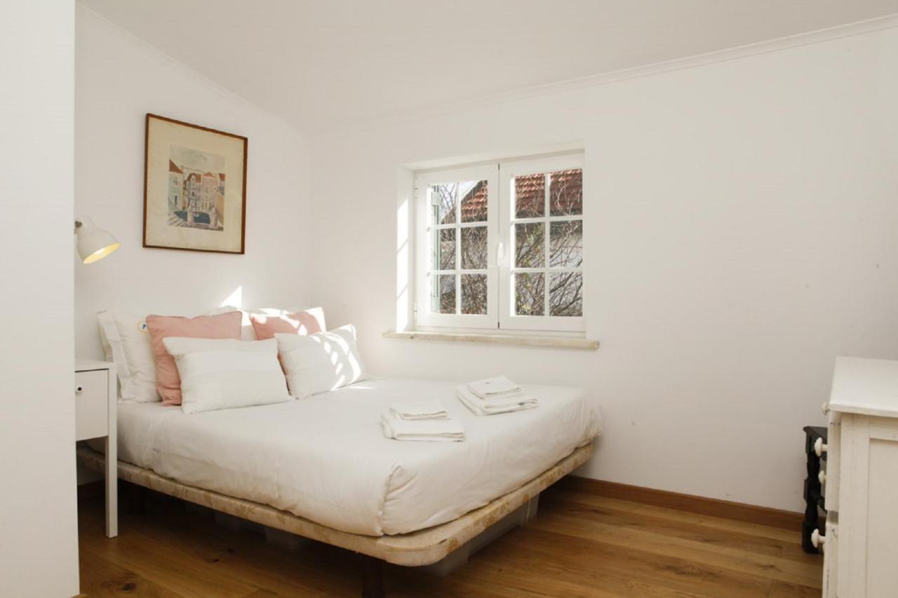 Cushy With Garden In *
