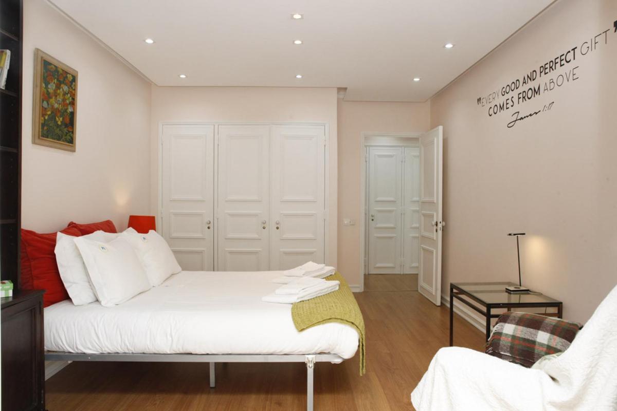 Apartment The Words' In The Heart Of Cascais