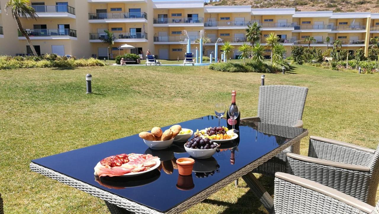View Apartment: Pool, Garden & Proximity