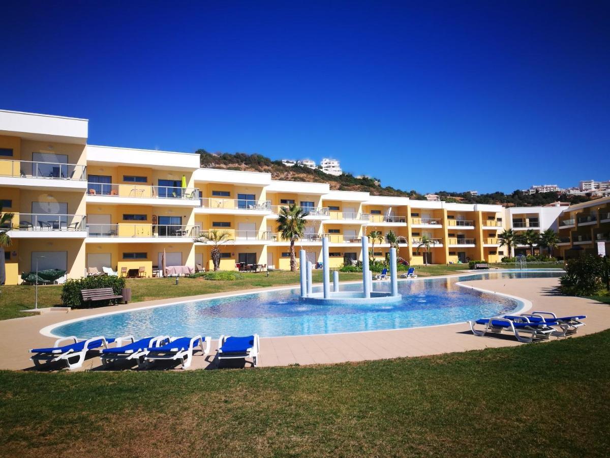 Apartment View Apartment: Pool, Garden & Proximity Albufeira