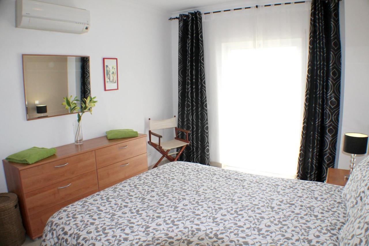 Apartment 2 Bedrooms With Shared Pool Enclosed Garden And Wifi At 5 Km Away From The *