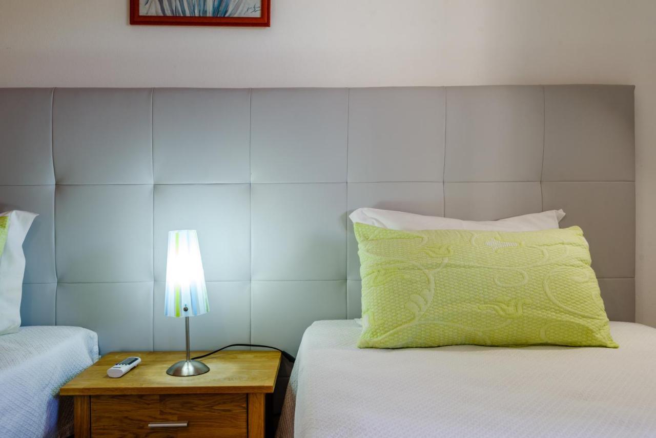 Holiday home Protea - 5 Bedroom, Beach, Air-con, Wifi