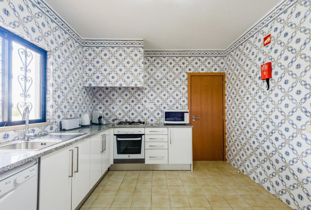 Protea - 5 Bedroom, Beach, Air-con, Wifi Holiday home