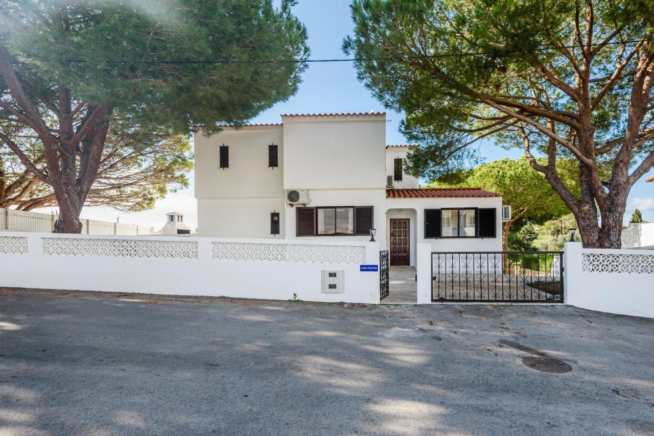 Holiday home Protea - 5 Bedroom, Beach, Air-con, Wifi *