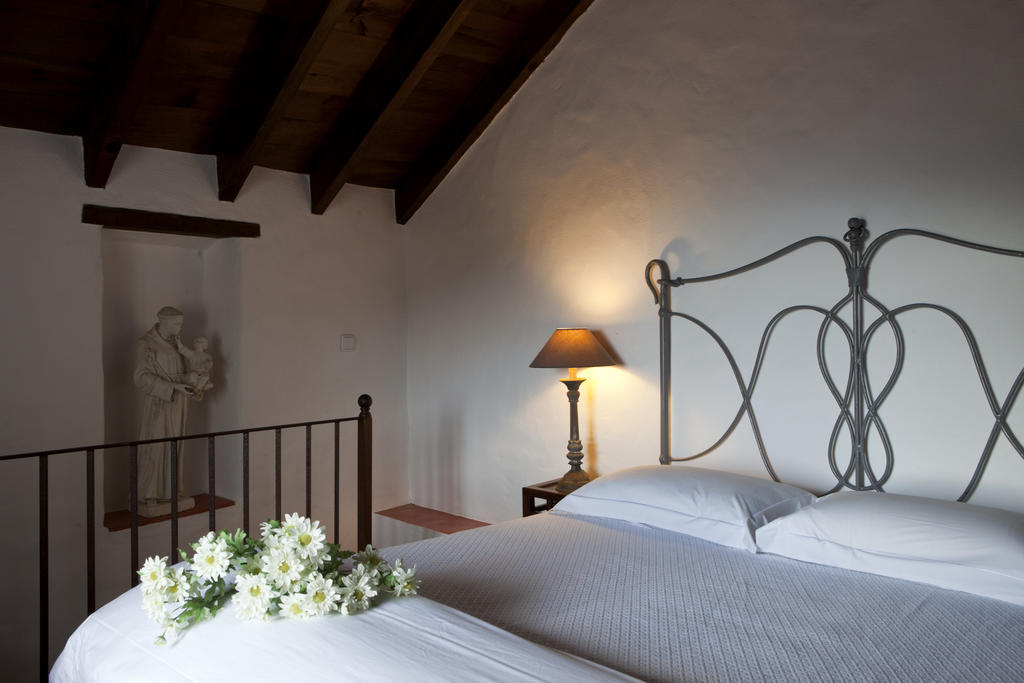 Convento Sao Saturnino Guest house Colares