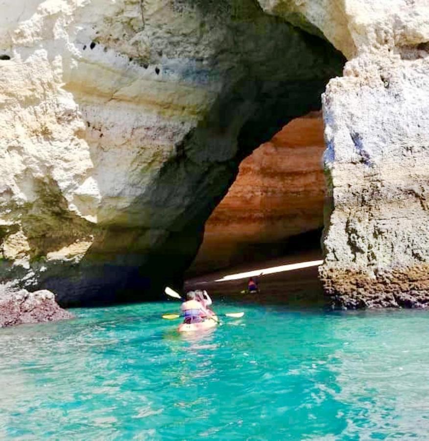 Charming House In Carvoeiro + Pool Сasa de vacaciones *