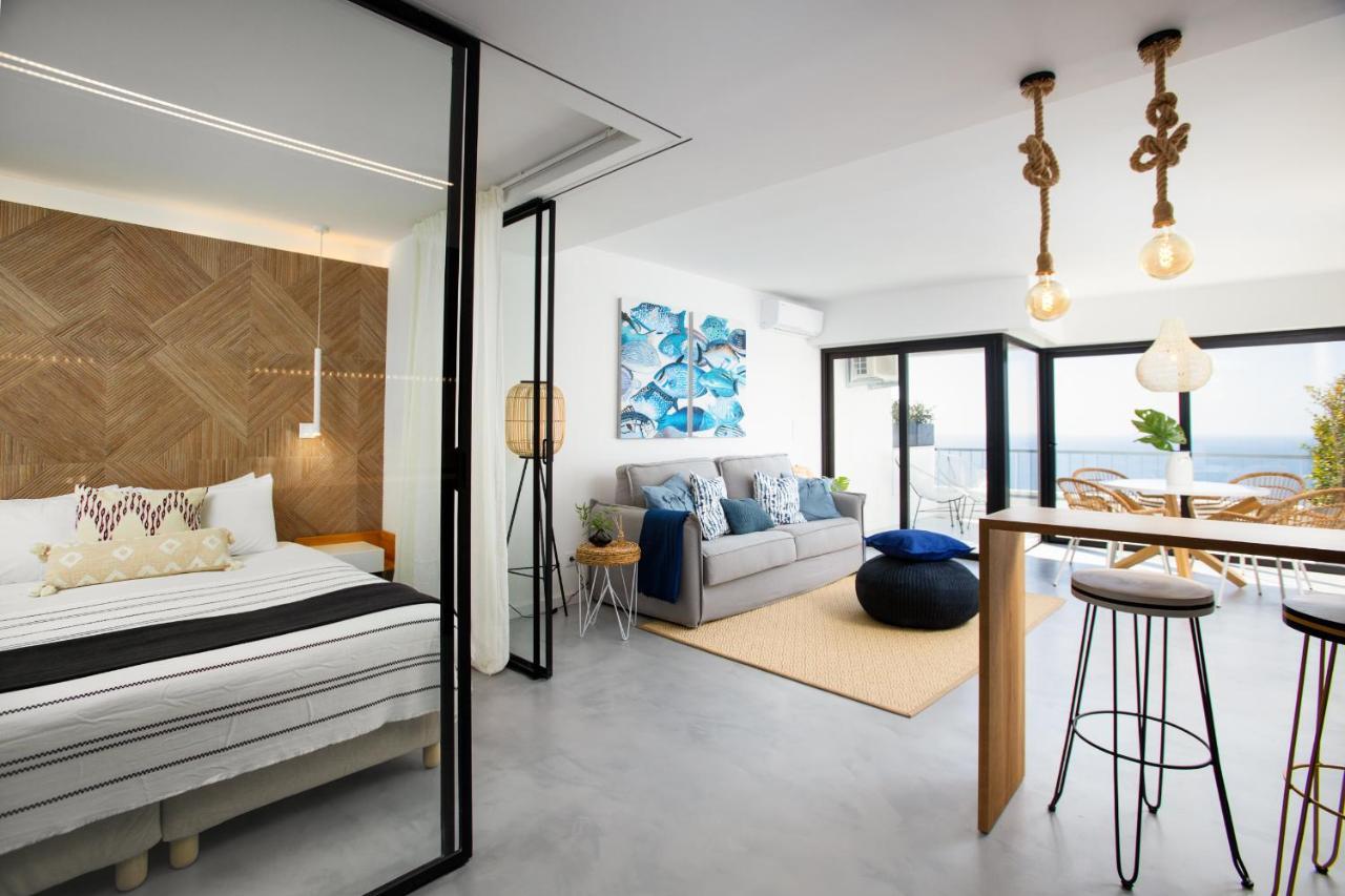Apartment Cliff By Saudade