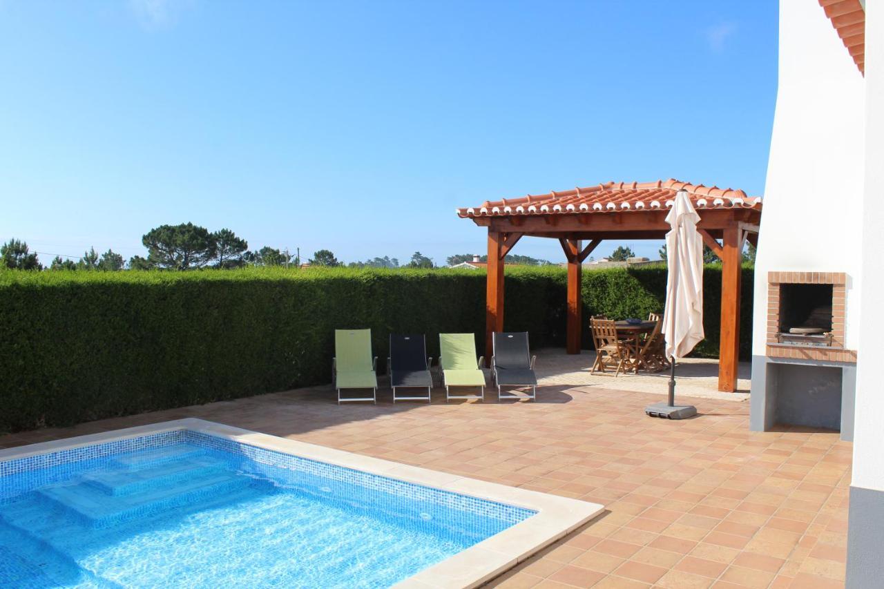 Andorinha With Private Pool In A Quiet Area Villa