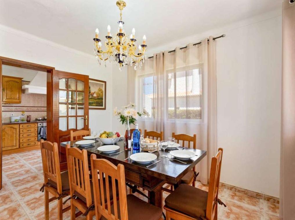 Luxury Carvoeiro Fragrancia Dois 4 Bedroom Gated Pool