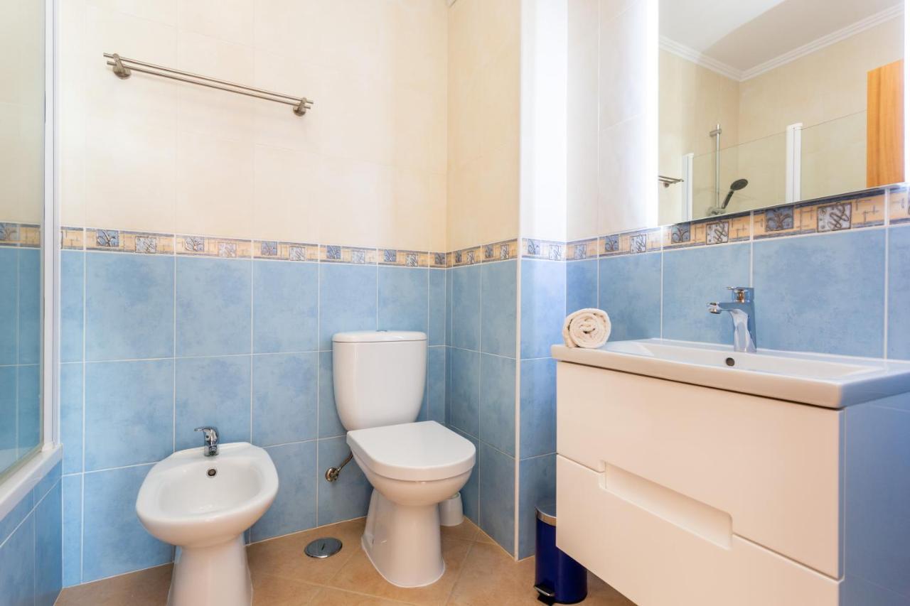 Apartment Lovely 2 Bedroom Including Pool, Stunning Ocean Views & Closeby Praia Da Luz