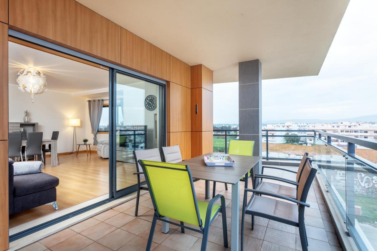Privilege Galichet With Rooftop Pool, Village Marina - Olhao