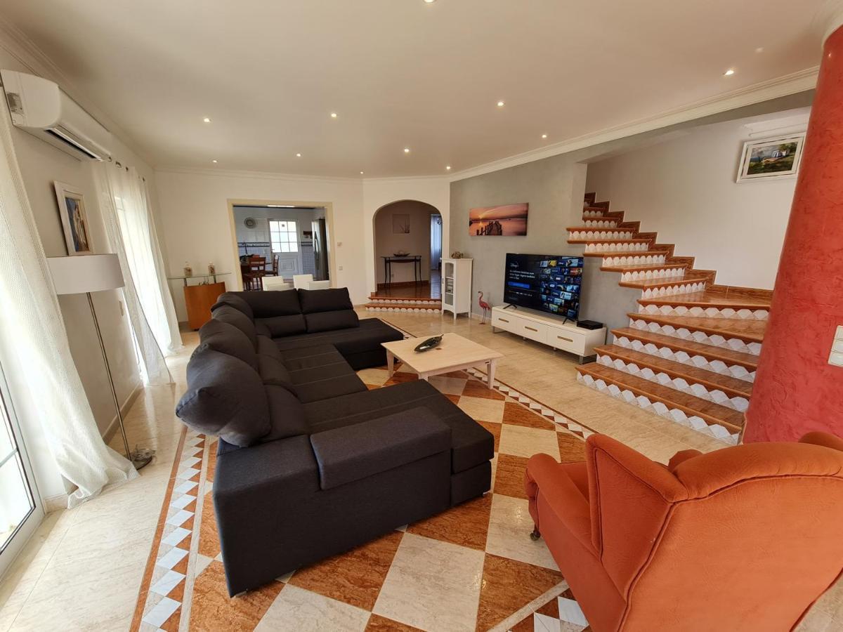 Duartes Villa Altura