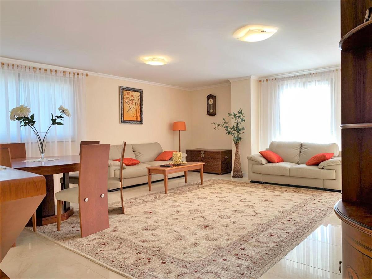 Charming Calheta Plaza Penthouse Calheta (Madeira)