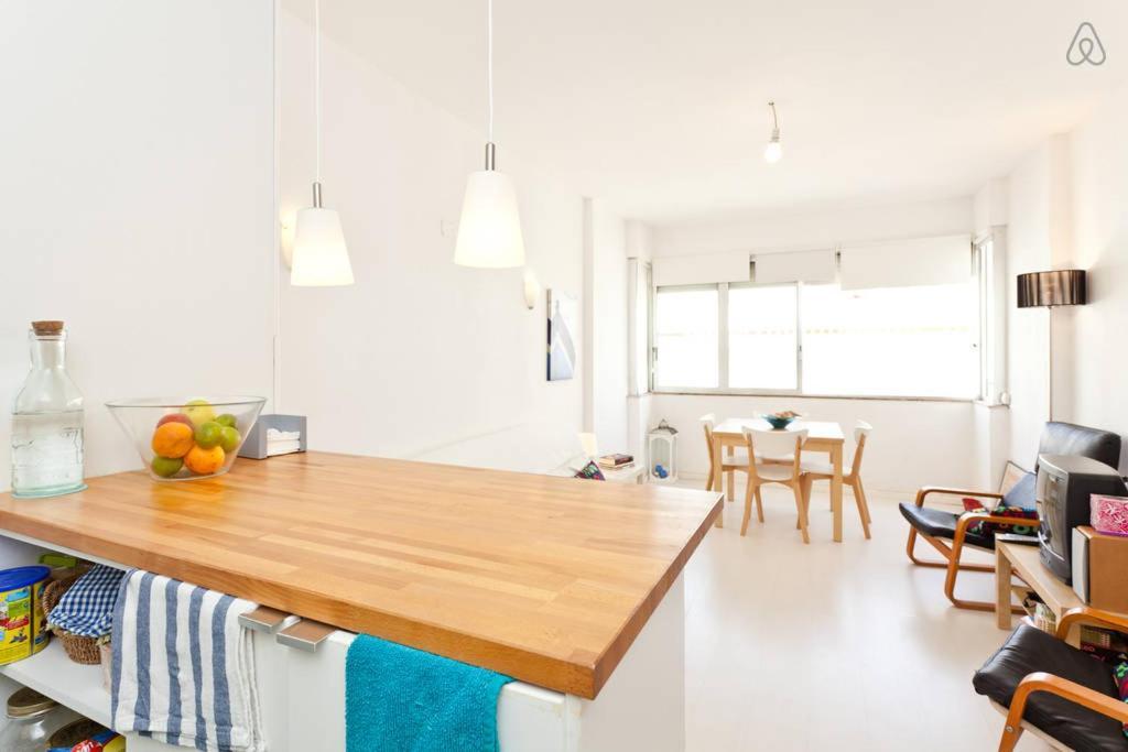 Apartment - - Sea View- Walk To The - Algarve Armacao de Pera