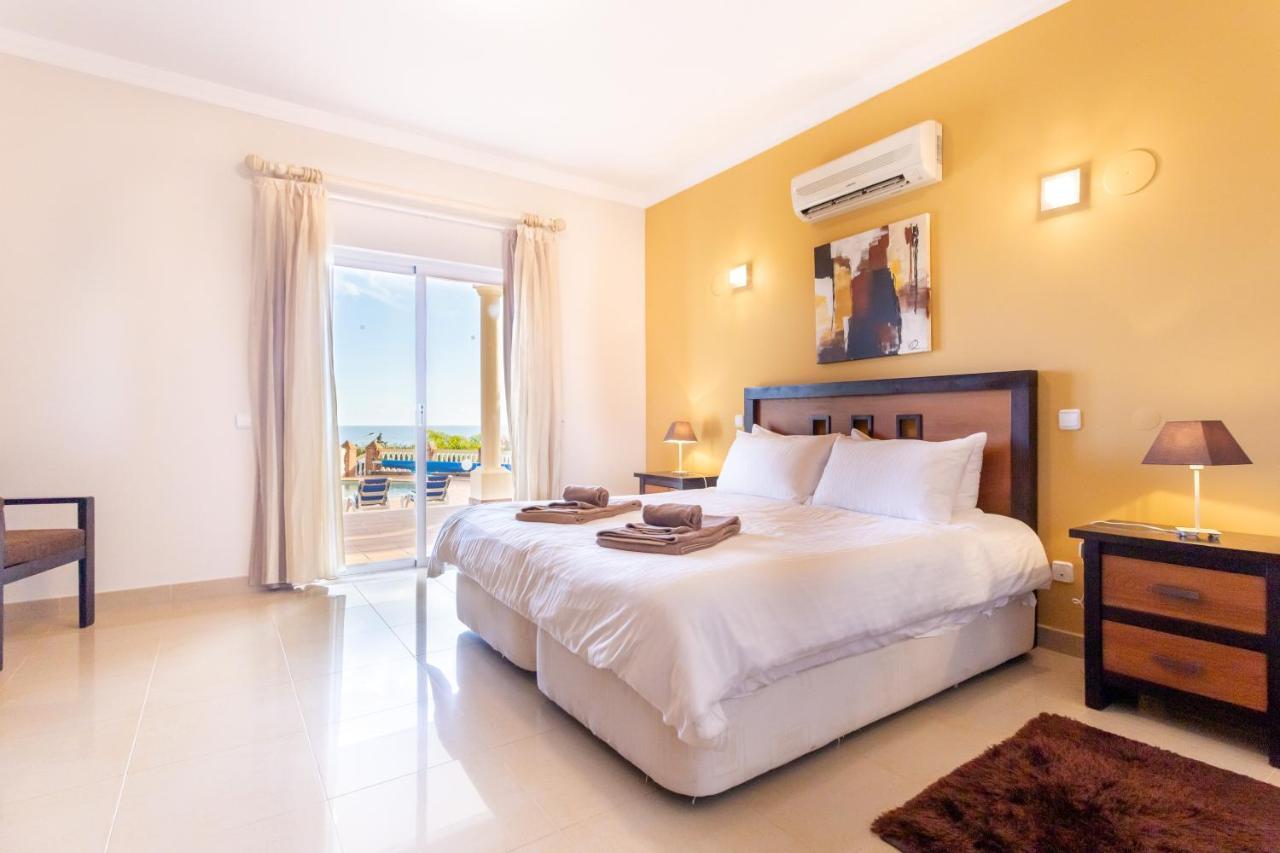 Coolhouses Algarve Luz, 5 Bed & Pool, Casa N *