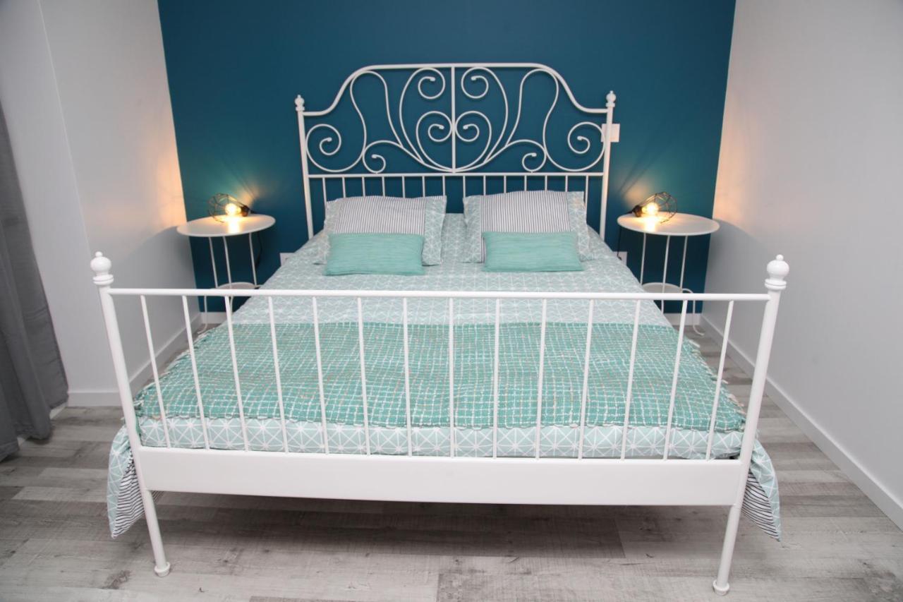 Apartment Bed & Seaside - Rosa Nazare