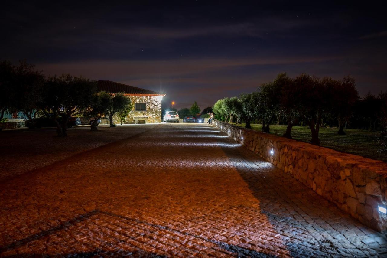 Quinta Oliveiras * Fundao