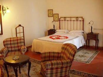 Solar De Monfalim Hotel
