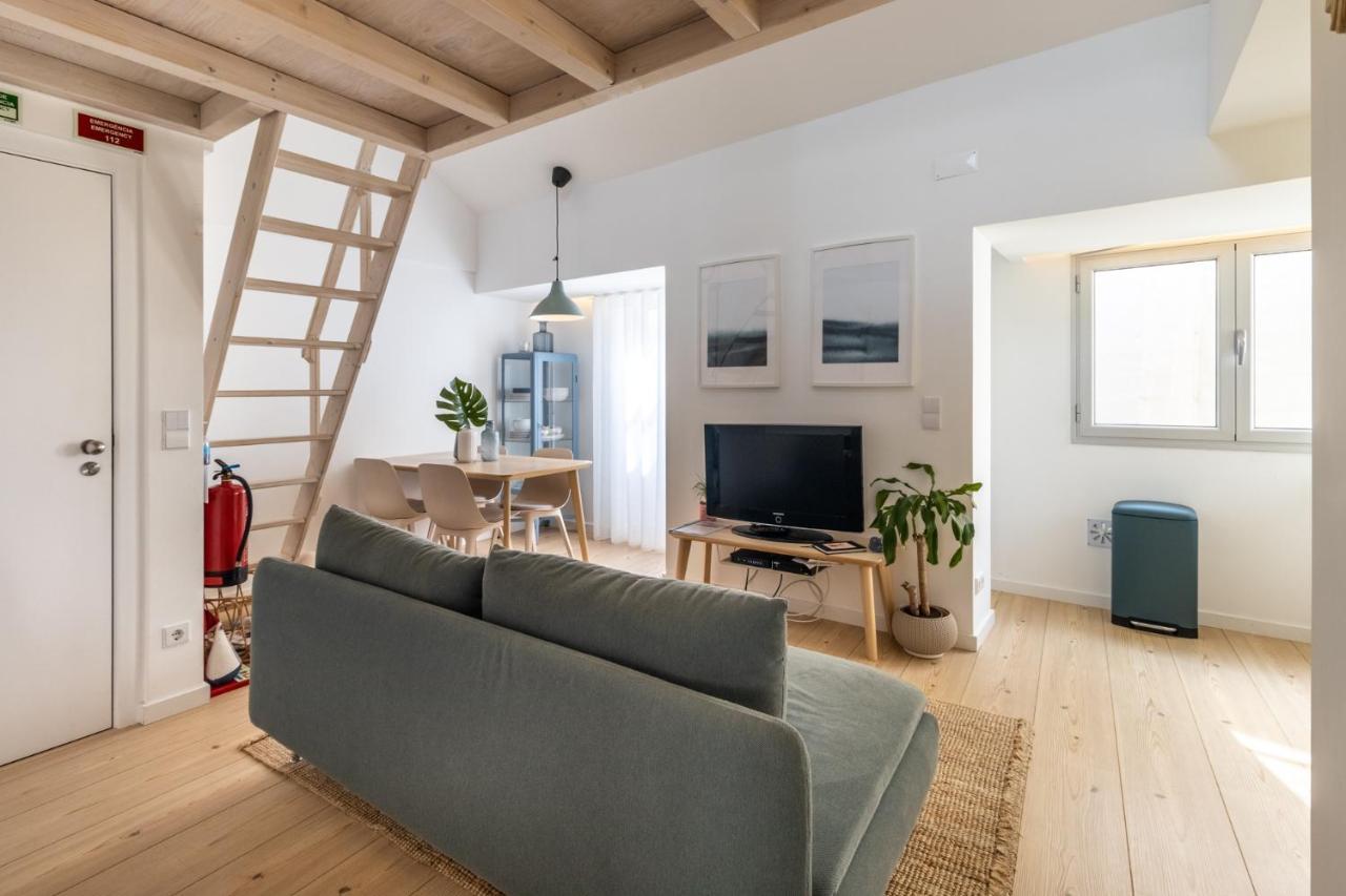Carol House Nazare