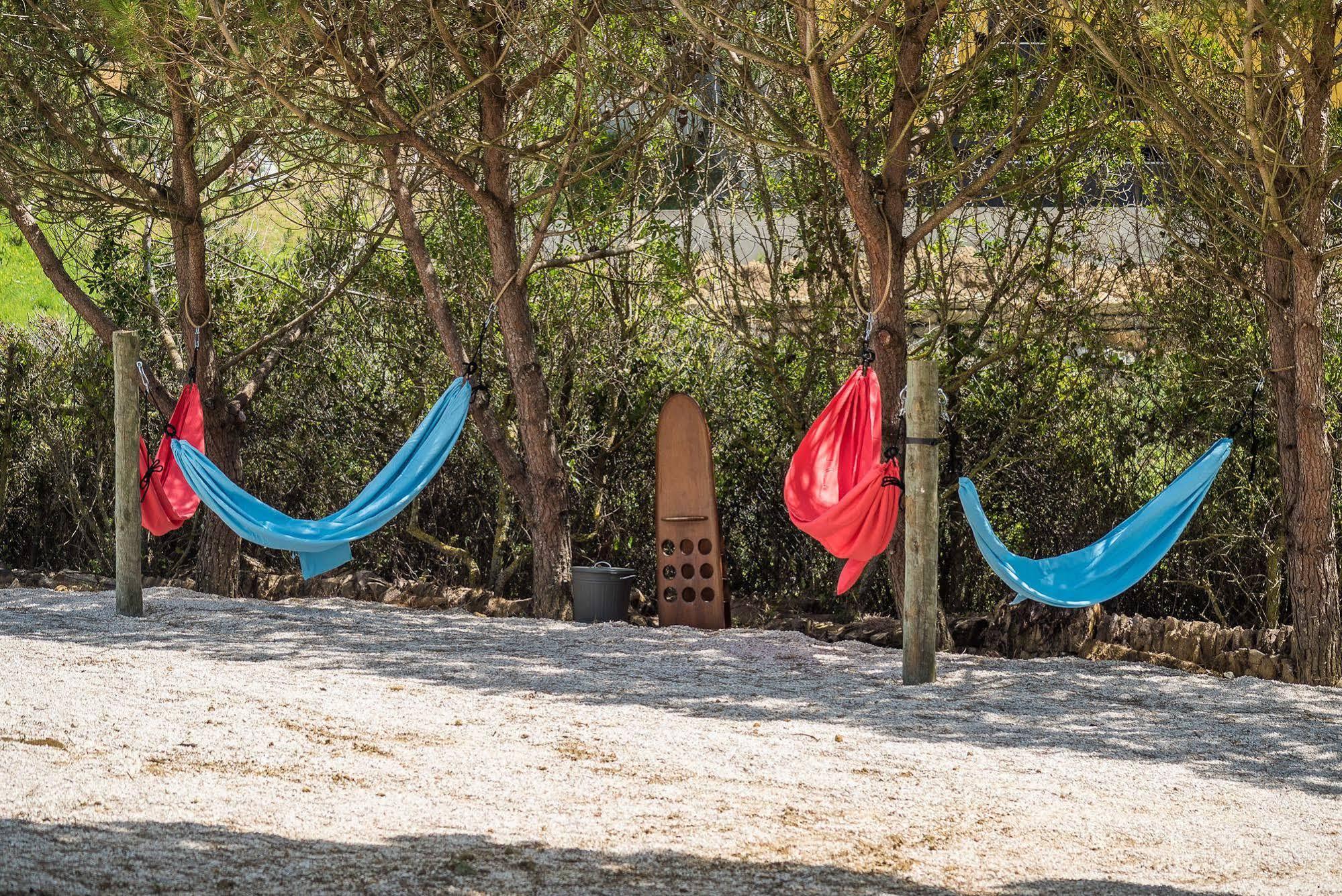 Surf By Laneez Hostel *
