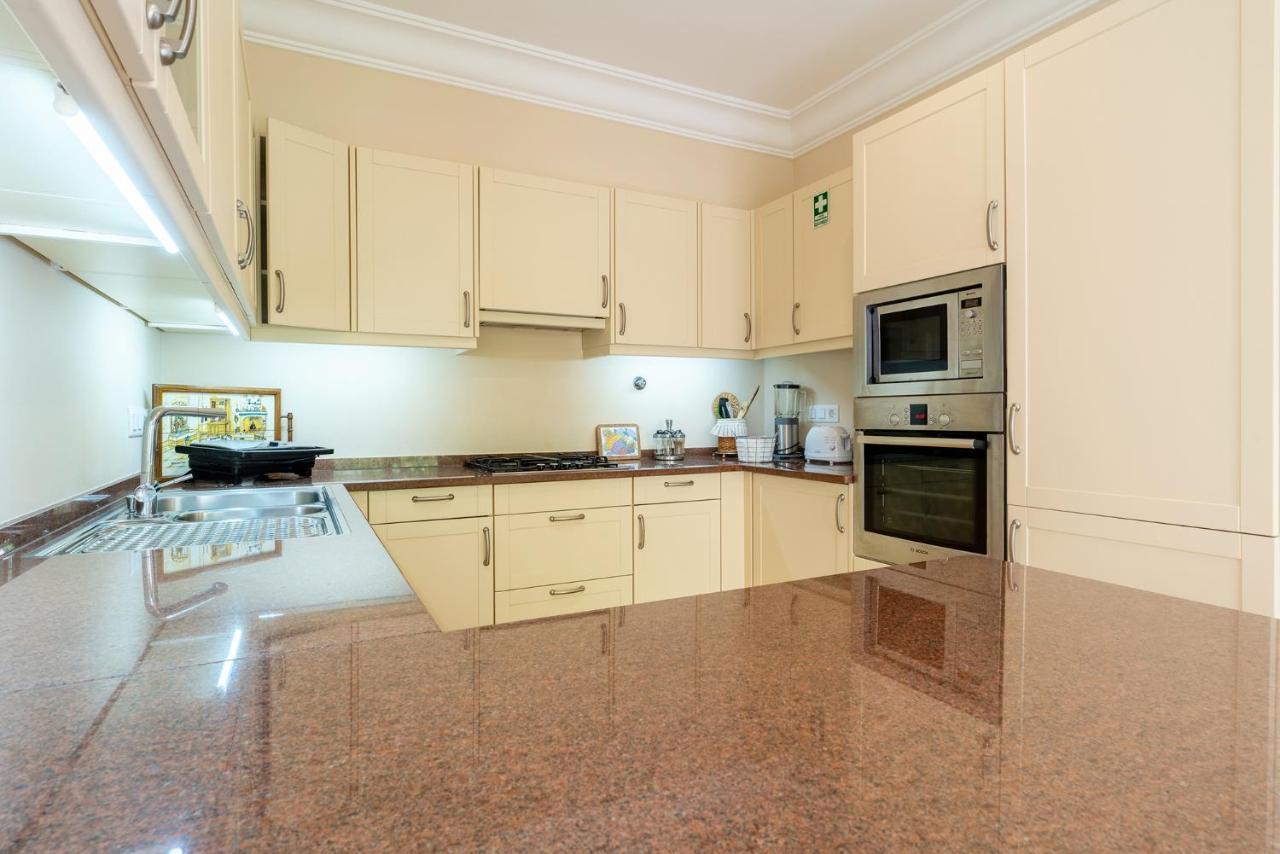 Luxury Two Bedroom Palheiro Village By Hr Madeira