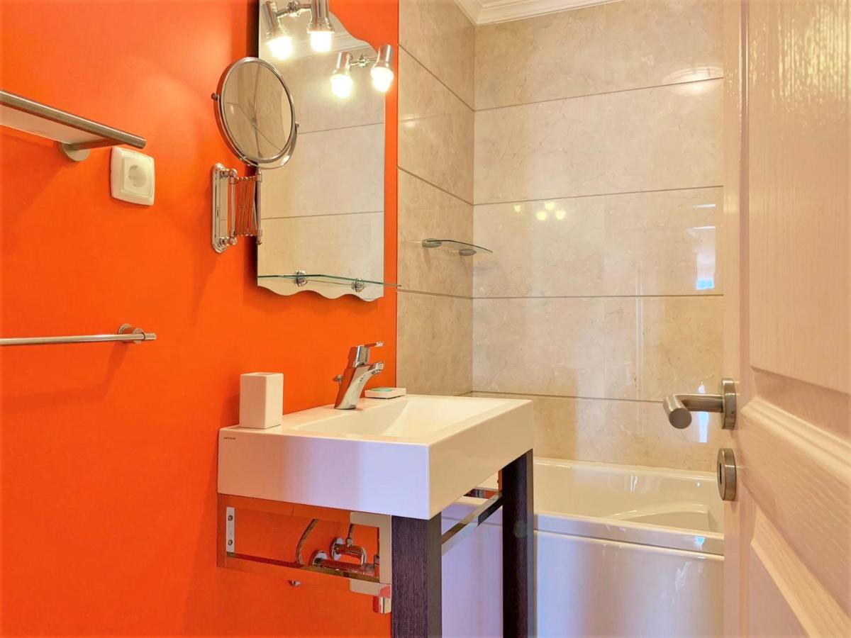 Charming Calheta Plaza Penthouse * Calheta (Madeira)