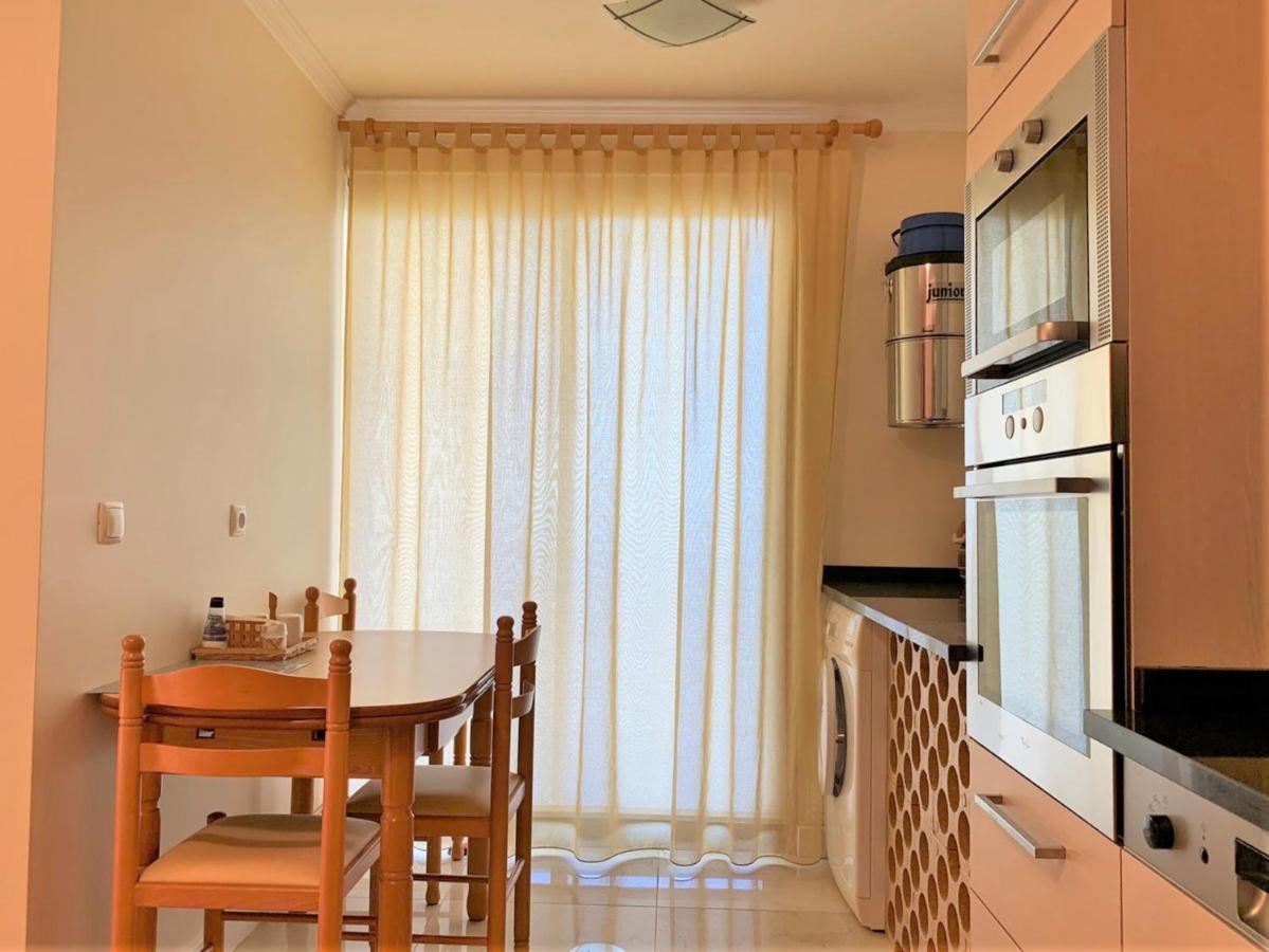 Charming Calheta Plaza Penthouse * Calheta (Madeira)
